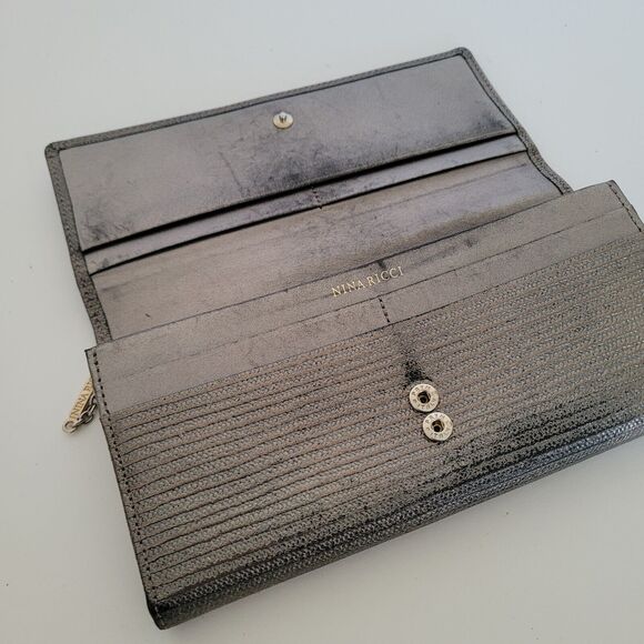 Nina Ricci Vintage Leather Long Wallet Metalic Silver Envelope Designer - Picture 3 of 9